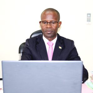 Emmanuel NGOMIRAKIZASecrétaire Permanent